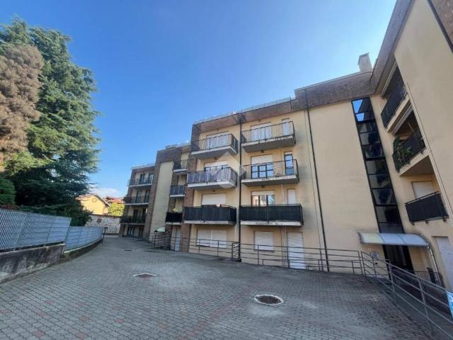Appartamento in vendita a Biumo Superiore, Varese
