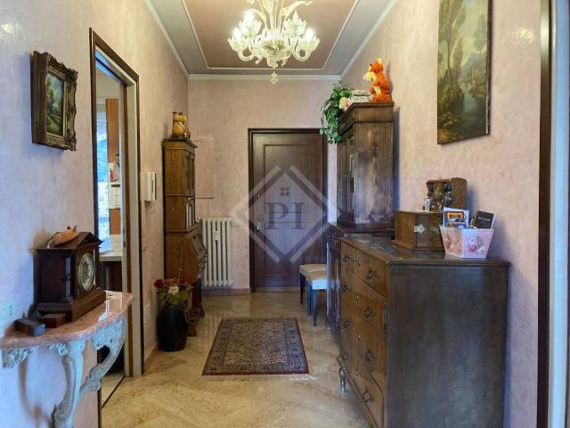 Appartamento in vendita a Biumo Superiore, Varese