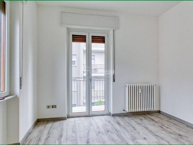 Appartamento in vendita a Biumo Superiore, Varese