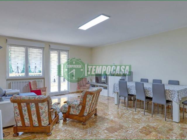 Appartamento in vendita a Nifontano, Varese