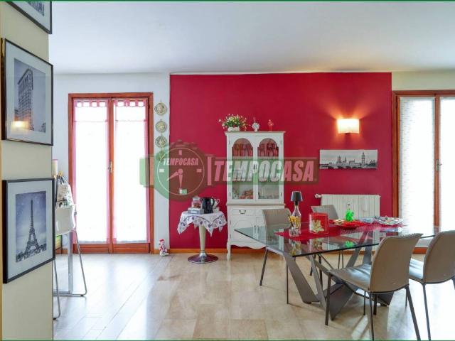Appartamento in vendita a Velate, Varese