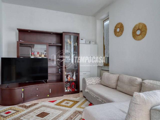 Appartamento in vendita a Biumo Superiore, Varese