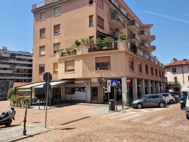 Appartamento in vendita a Biumo Superiore, Varese
