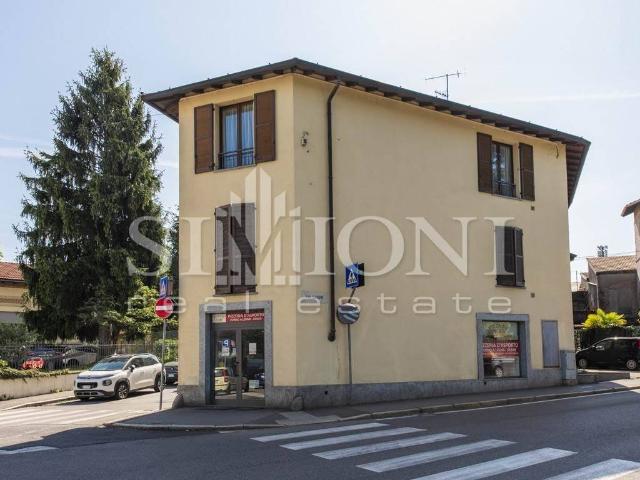 Appartamento in vendita a Valle Olona, Varese