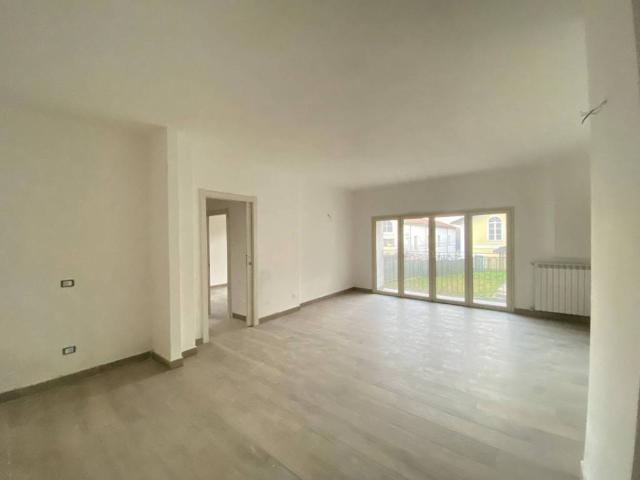 Appartamento in vendita a Valle Olona, Varese
