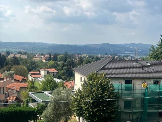 Appartamento in vendita a Schirannetta, Varese