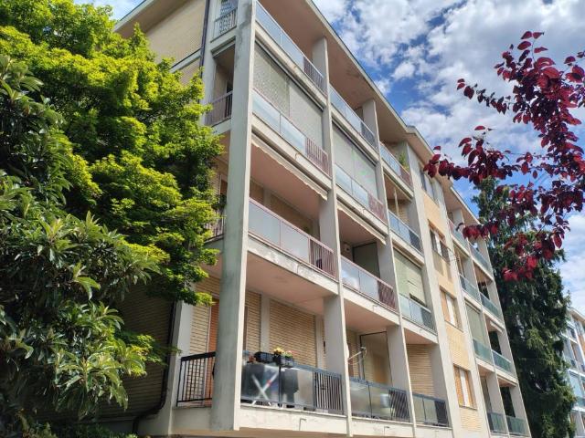 Appartamento in vendita a Varese, Lombardia