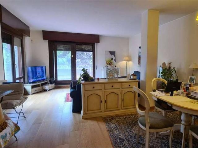 Appartamento in vendita a Biumo Superiore, Varese