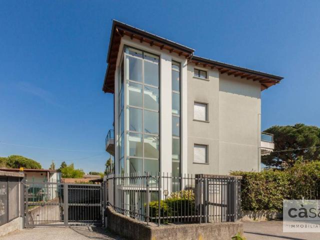 Appartamento in vendita a Biumo Superiore, Varese