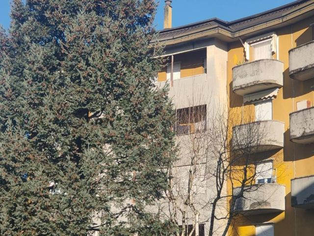 Appartamento in vendita a Valle Olona, Varese