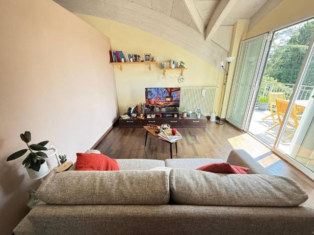 Appartamento in vendita a Velate, Varese