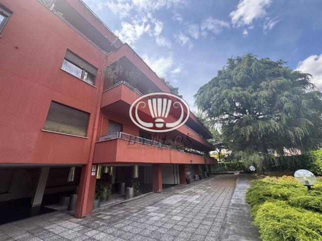 Appartamento in vendita a Biumo Superiore, Varese
