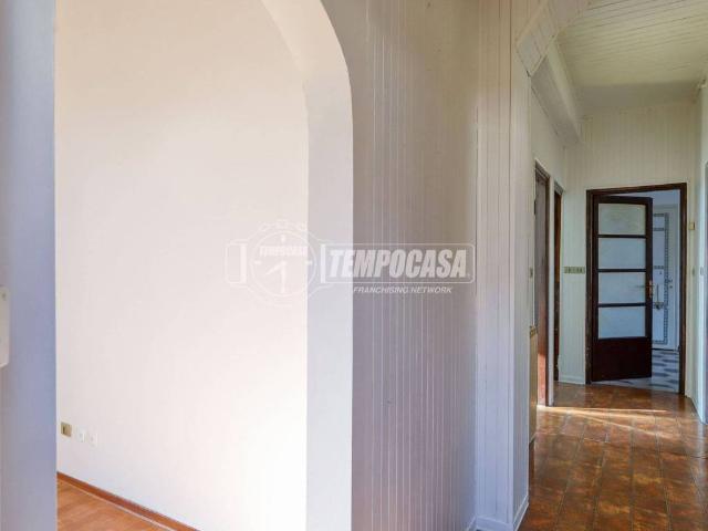 Appartamento in vendita a Valle Olona, Varese