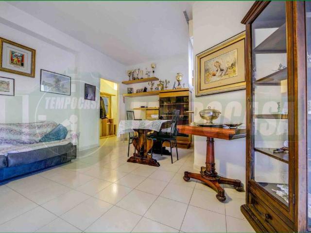 Appartamento in vendita a Velate, Varese