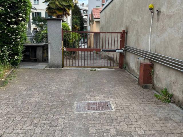 Appartamento in vendita a Biumo Superiore, Varese