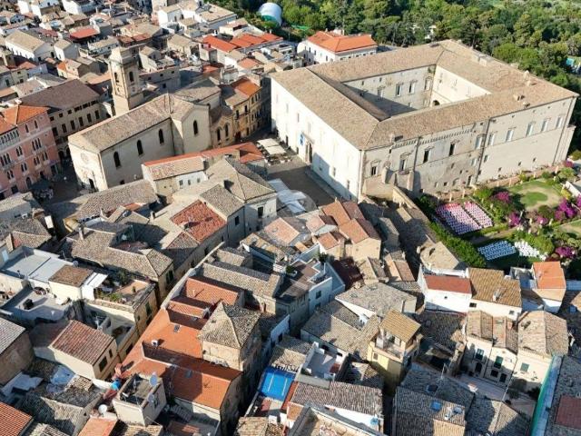 Villa Indipendente in vendita a Centro Storico, Vasto