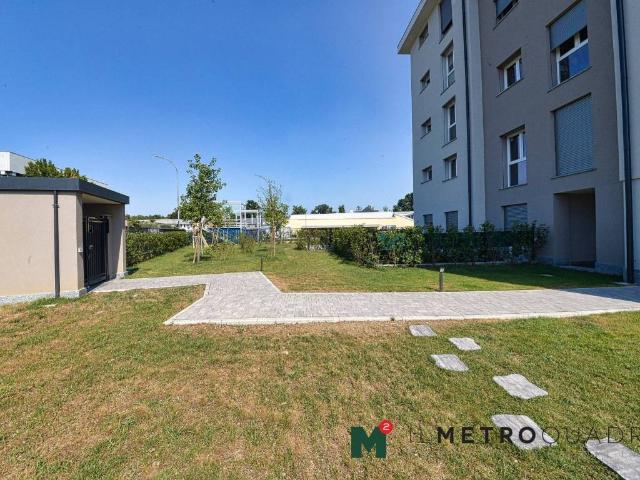 Appartamento in vendita a Vedano Al Lambro, Lombardia