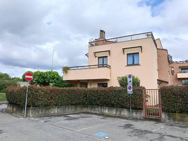 Appartamento in vendita a Vedano Al Lambro, Lombardia