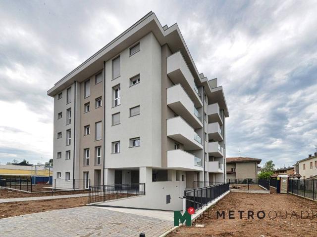Appartamento in vendita a Vedano Al Lambro, Lombardia