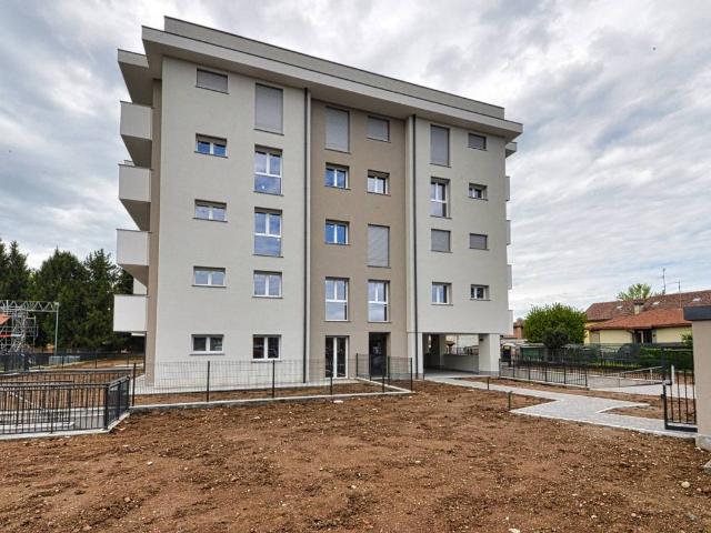 Appartamento in vendita a Vedano Al Lambro, Lombardia