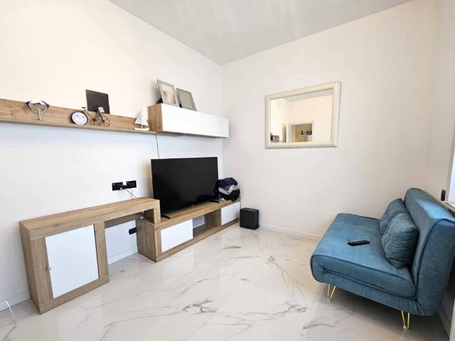 Appartamento in vendita a Vedano Olona, Lombardia