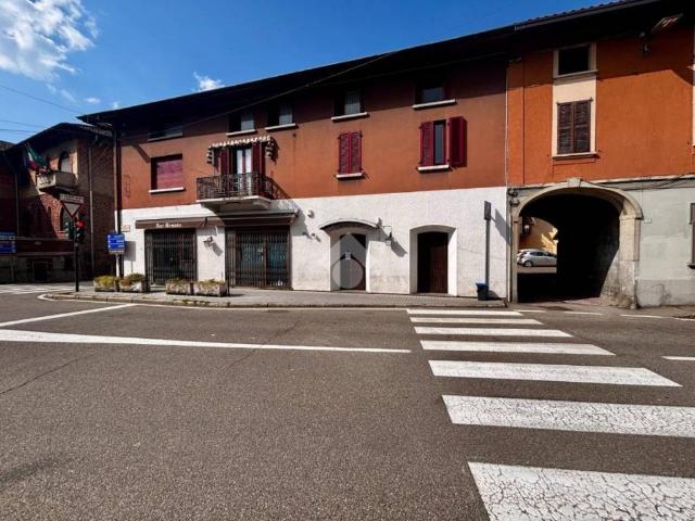 Appartamento in vendita a Perseghét, Vedano Olona
