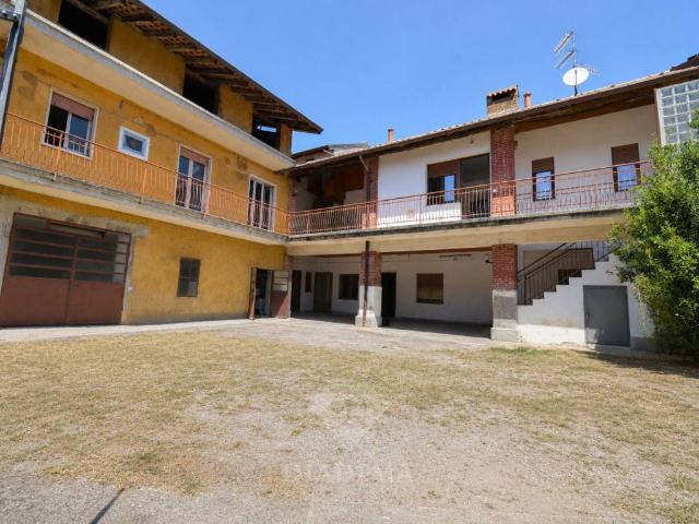Appartamento in vendita a Perseghét, Vedano Olona