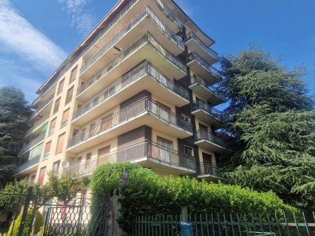 Appartamento in vendita a Vedano Olona, Lombardia