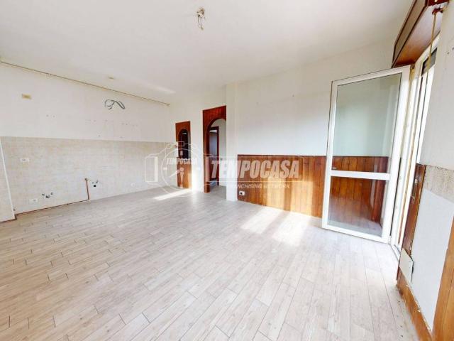 Appartamento in vendita a Perseghét, Vedano Olona