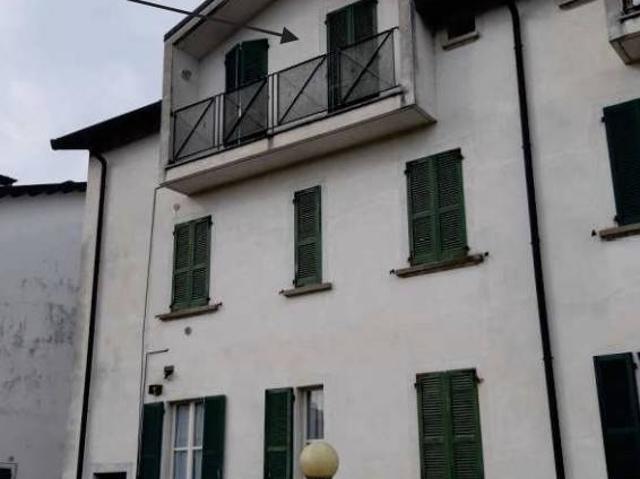 Appartamento in vendita a Fossa, Vedano Olona