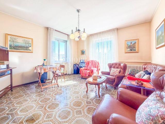 Appartamento in vendita a Baraggia, Vedano Olona