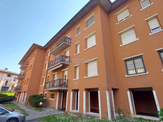 Appartamento in vendita a Veduggio Con Colzano, Lombardia
