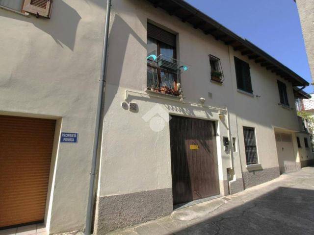 Appartamento in vendita a Veduggio Con Colzano, Lombardia