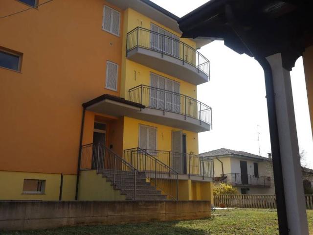 Appartamento in vendita a Vellezzo Bellini, Lombardia