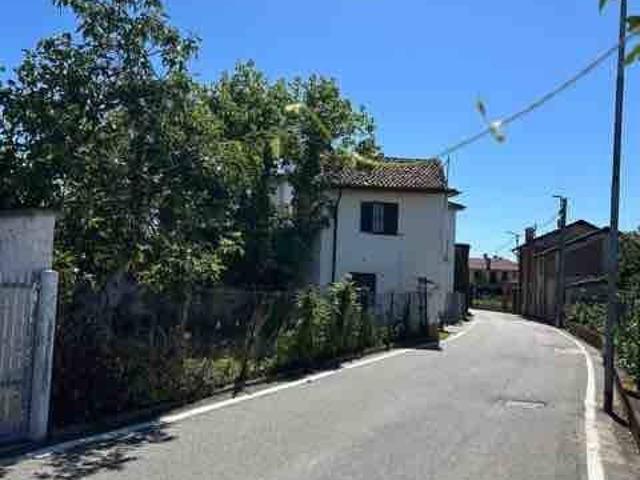Appartamento in vendita a Vellezzo Bellini, Lombardia