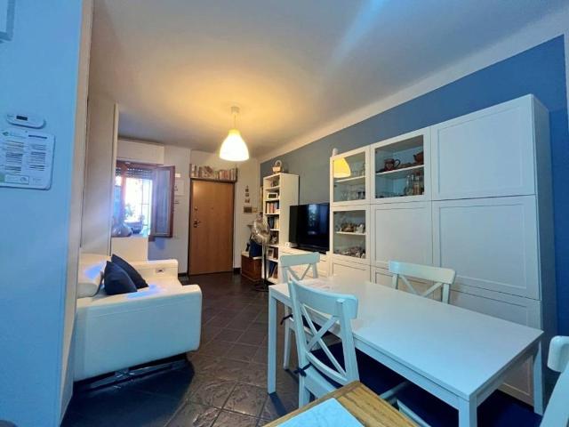 Villa Indipendente in vendita a Vellezzo Bellini, Lombardia