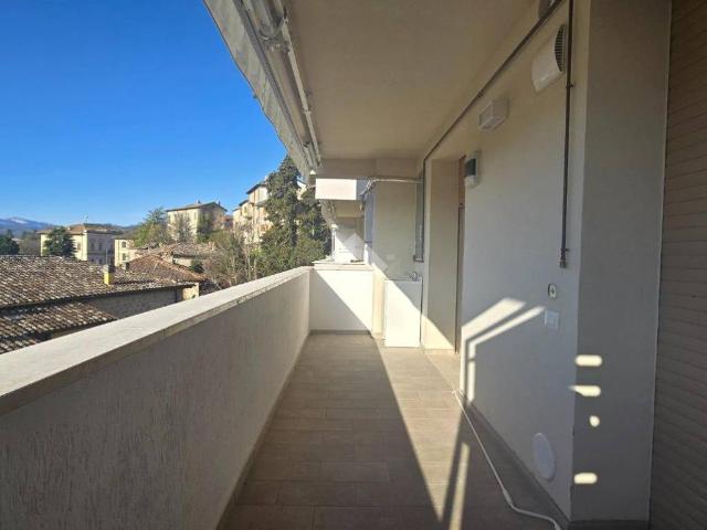 Appartamento in vendita a Castello, Marche