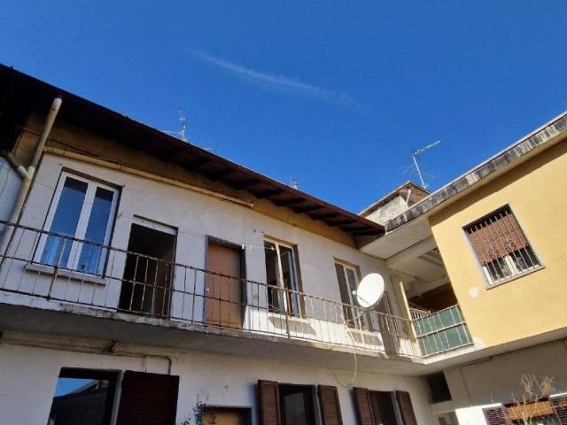 Appartamento in vendita a Venegono Inferiore, Lombardia