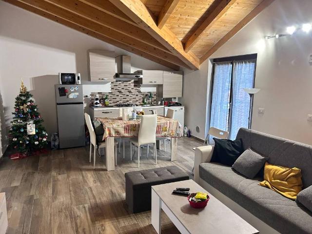 Appartamento in vendita a Venegono Inferiore, Lombardia