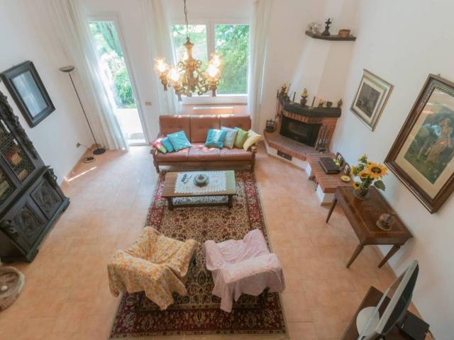 Villa Schiera in vendita a Venegono Superiore, Lombardia