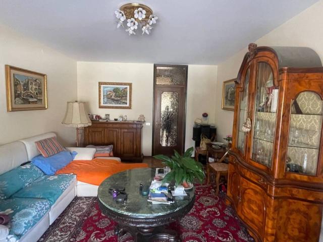 Appartamento in vendita a Mestre-Carpenedo, Venezia