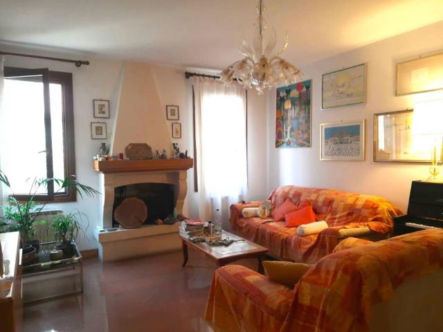 Appartamento in vendita a Venezia-Murano-Burano, Venezia