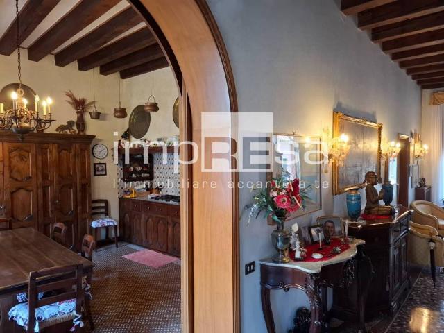 Appartamento in vendita a Venezia-Murano-Burano, Venezia