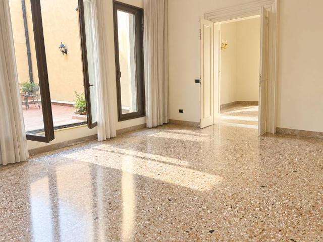 Appartamento in vendita a Venezia-Murano-Burano, Venezia