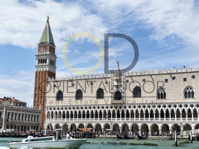 Appartamento in vendita a Venezia-Murano-Burano, Venezia