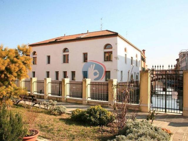 Appartamento in vendita a Venezia-Murano-Burano, Venezia