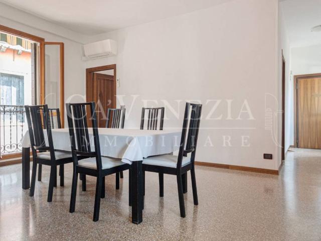 Appartamento in vendita a Venezia-Murano-Burano, Venezia