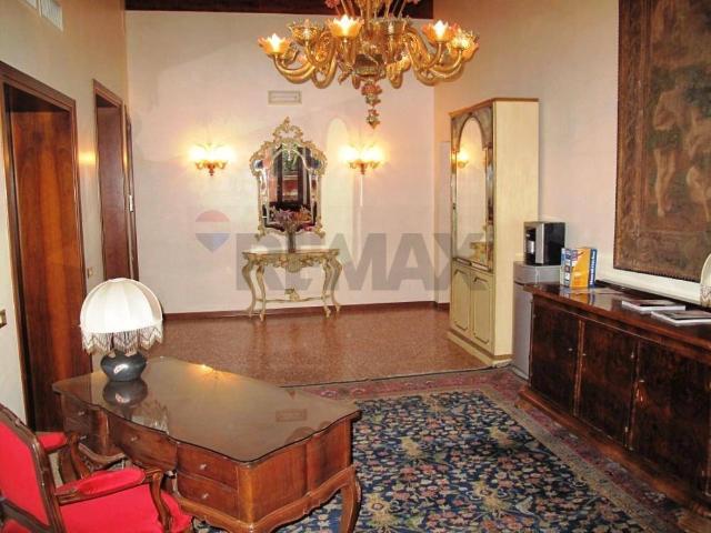 Appartamento in vendita a Venezia-Murano-Burano, Venezia