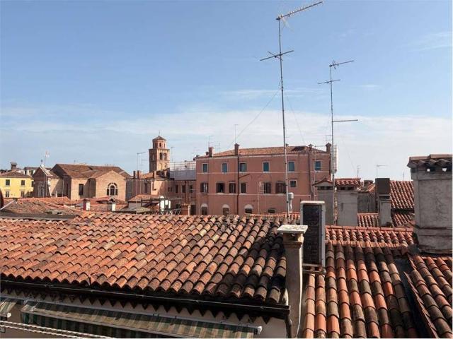 Appartamento in vendita a Venezia-Murano-Burano, Venezia