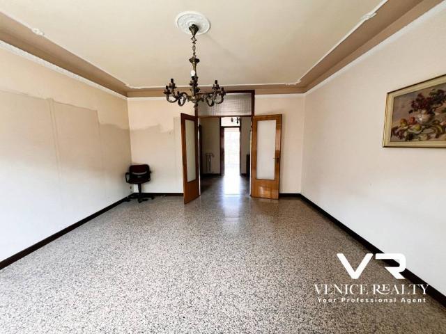 Appartamento in vendita a Mestre-Carpenedo, Venezia